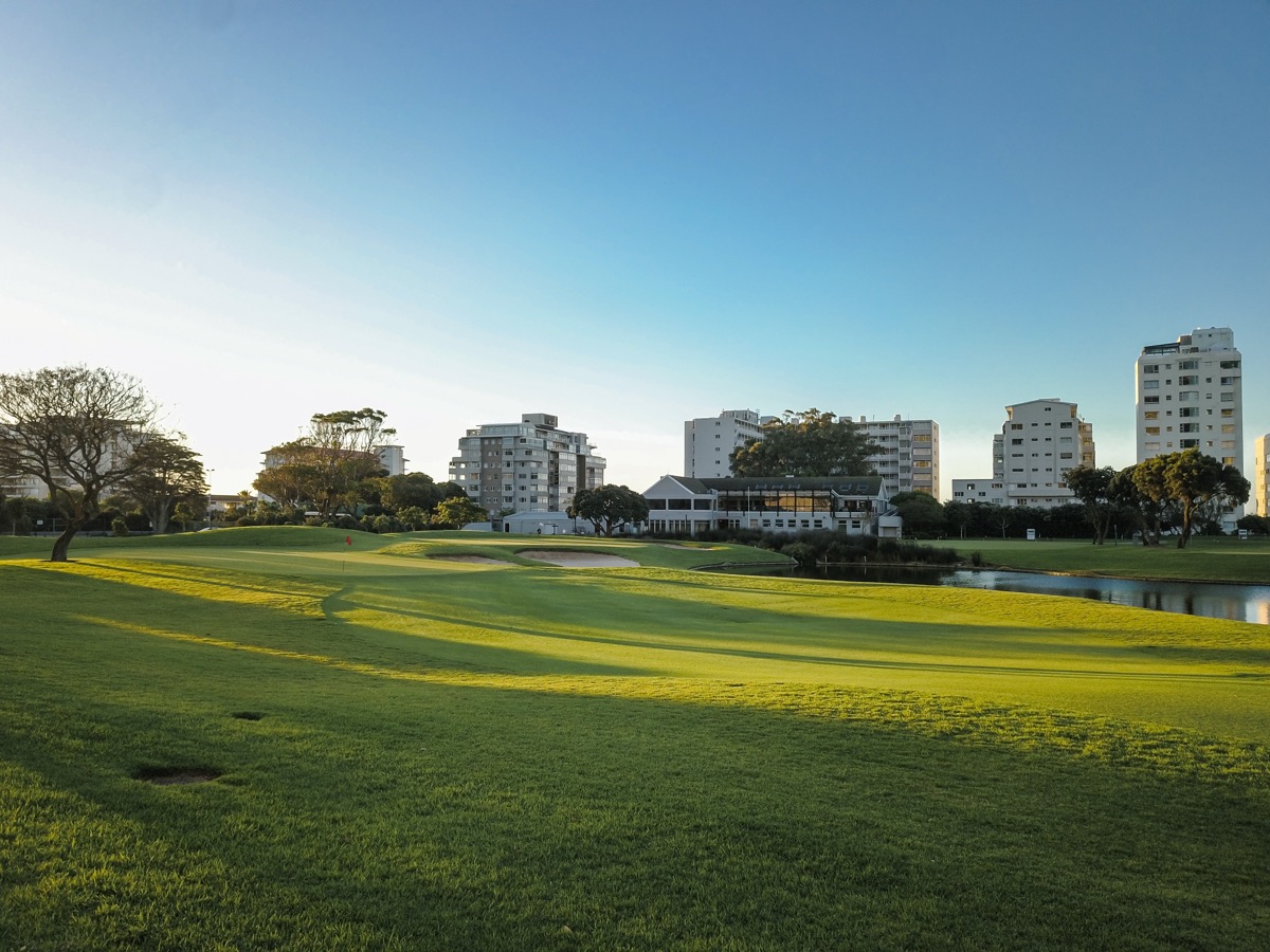The par-3 water finish